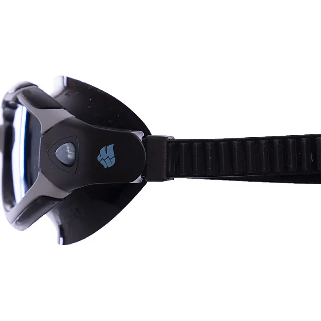 Очки для плавания взрослые MADWAVE
 SHARK M043107 (Черный)