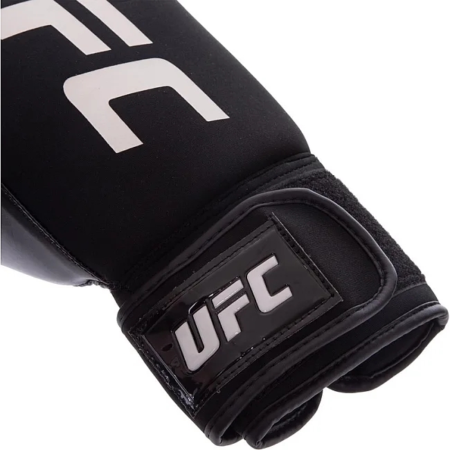 Боксерские перчатки

 неопреновые UFC PRO Washable UHK-75008 L