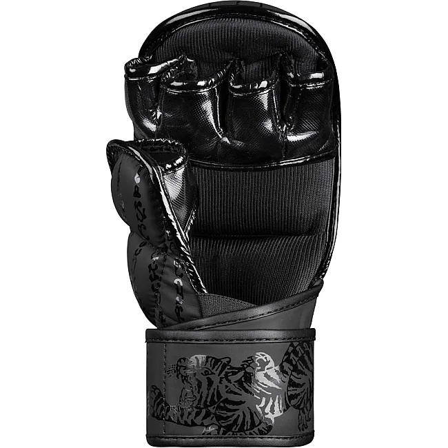 Перчатки для ММА Phantom Muay Thai Black (капа в подарок)