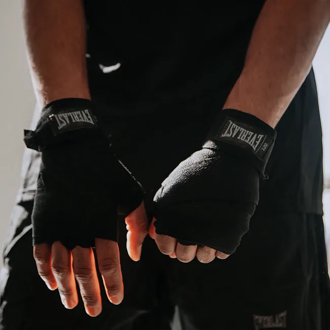 Бинти Everlast CORE HANDWRAPS чорний 120 (304,8 см)