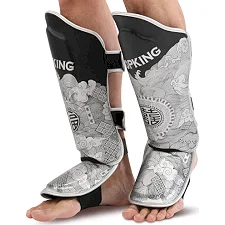 Защитные накладки на ноги Муай Тай, ММА, Кикбоксинг PU TOP KING BO-0286 (Черный-серебряный)