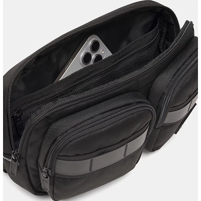 Сумка на пояс UNDER ARMOUR Triumph Crossbody 4L черный 17 x 29 x 5 см