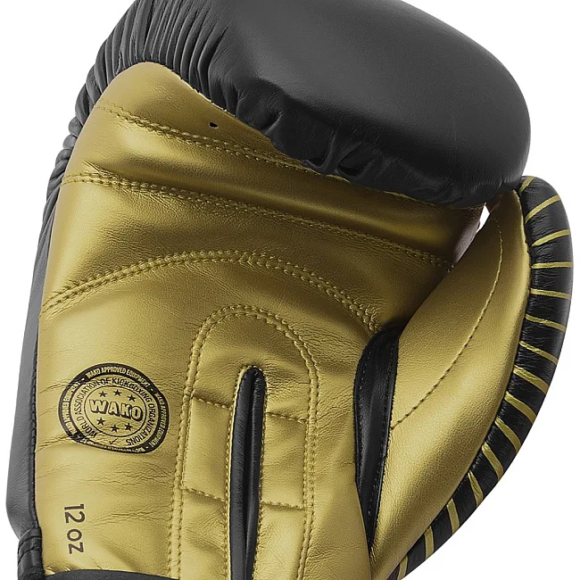 Перчатки для кикбоксинга Adidas с лицензией Wako (черно-золотой, adiKBWKF200)