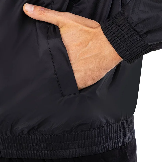 Спортивна вітровка
 JOMA

 PASARELA III 101552-100 (Чорний)