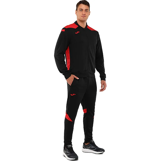 Спортивний костюм
 кофта на блискавці та штани JOMA

 CHAMPIONSHIP VI 101953-106
 (Чорний-червоний)