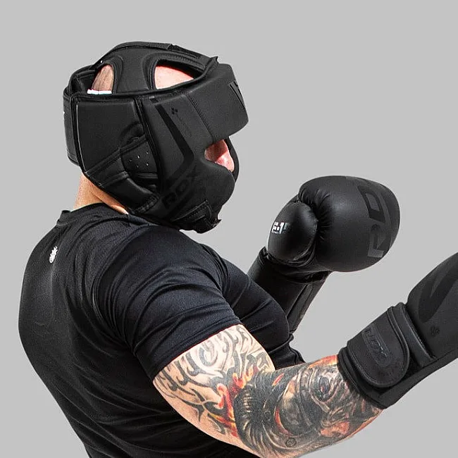 Боксерський шолом RDX T15 Noir Cheek Protector Matte Black (капа у комплекті)
