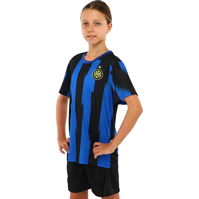 Футбольна форма дитяча із символікою клубу
 INTER MILAN домашня 2024 SP-SPORT

 CO-7194 (Синьо-чорний)