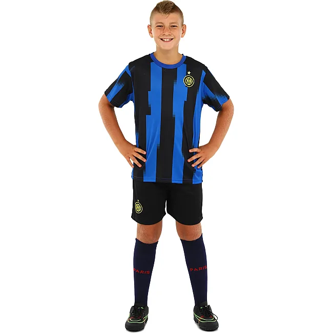 Футбольна форма дитяча із символікою клубу
 INTER MILAN домашня 2024 SP-SPORT

 CO-7194 (Синьо-чорний)
