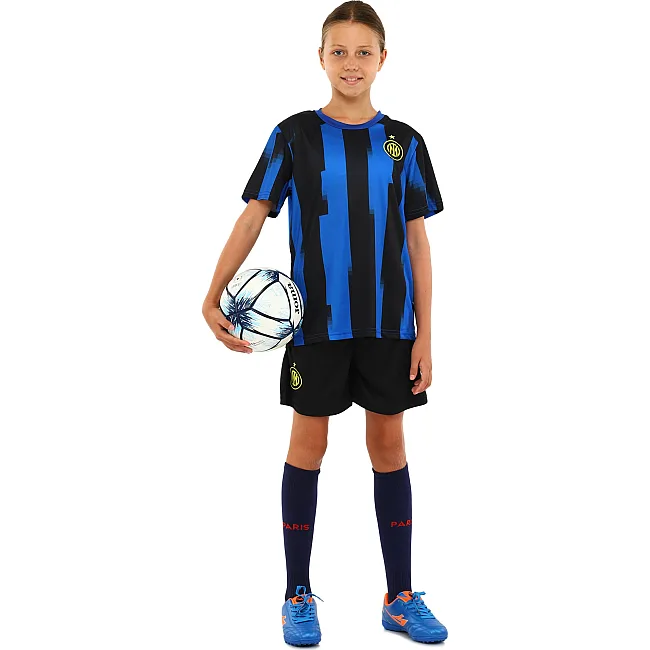 Футбольна форма дитяча із символікою клубу
 INTER MILAN домашня 2024 SP-SPORT

 CO-7194 (Синьо-чорний)