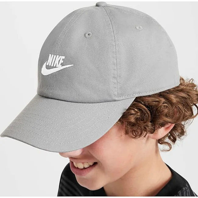 Кепка NIKE K NK CLUB CAP US CB FUT WSH серый (для детей) One Size