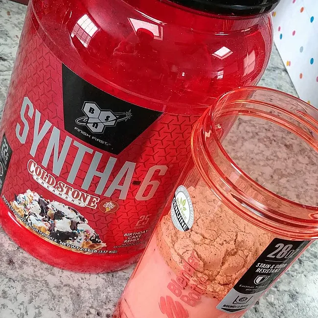 Шейкер спортивный (бутылка) BlenderBottle Pro28 Tritan 820ml Coral (Original)