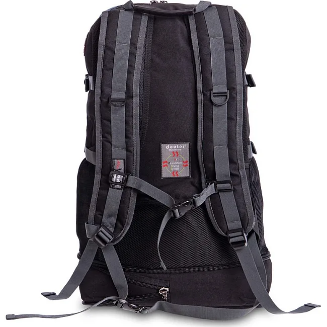 Туристичний рюкзак
 DEUTER
 11067 28л (Чорний)