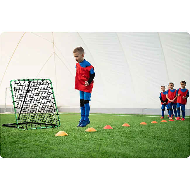 Сетка тренировочная для футбола Neo-Sport Rebounder 120 x 120 см, черно-зеленая.
