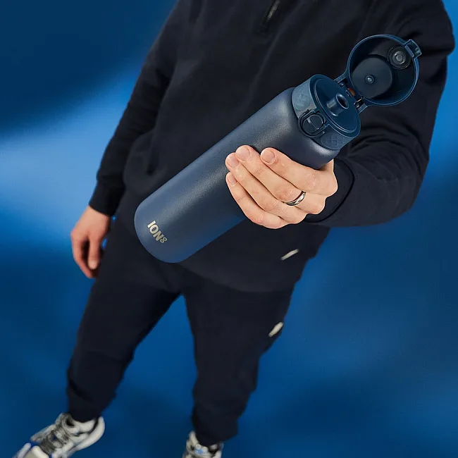 Бутылка для воды металлическая вакуумная ION8 920 мл. Vacuum Insulated, Ash Navy