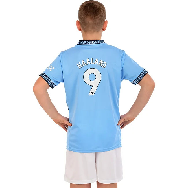 Футбольна форма дитяча із символікою клубу
 MANCHESTER CITY HAALAND 9 домашня 2025 SP-SPORT

 CO-4620 20-30 (Блакитний-білий)