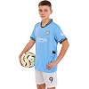 Футбольна форма дитяча із символікою клубу
 MANCHESTER CITY HAALAND 9 домашня 2025 SP-SPORT

 CO-4620 20-30 (Блакитний-білий)