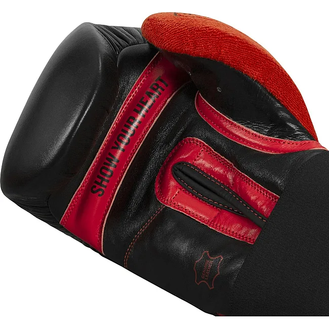 Боксерские перчатки TITLE Boxing All Heart Bag Gloves 2.0 Black/Red (бинты 4м. в комплекте)