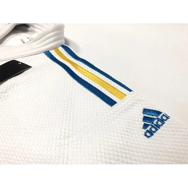 Кимоно для дзюдо Adidas Champion 2 с лицензией IJF (белый/сине-желтые полосы, J-IJF-SMU)