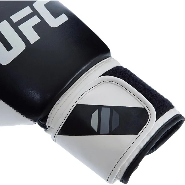 Боксерские перчатки

 PU UFC PRO Compact UHK-75004
