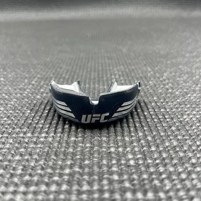 Капа для бокса OPRO Instant Custom-Fit UFC взрослая (возраст 11+) Silver/Black (art.102529002)