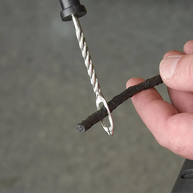 Ремкомплект для бескамерных покрышок SLIME Tyre Repair Kit, Tools, plugs & CO2