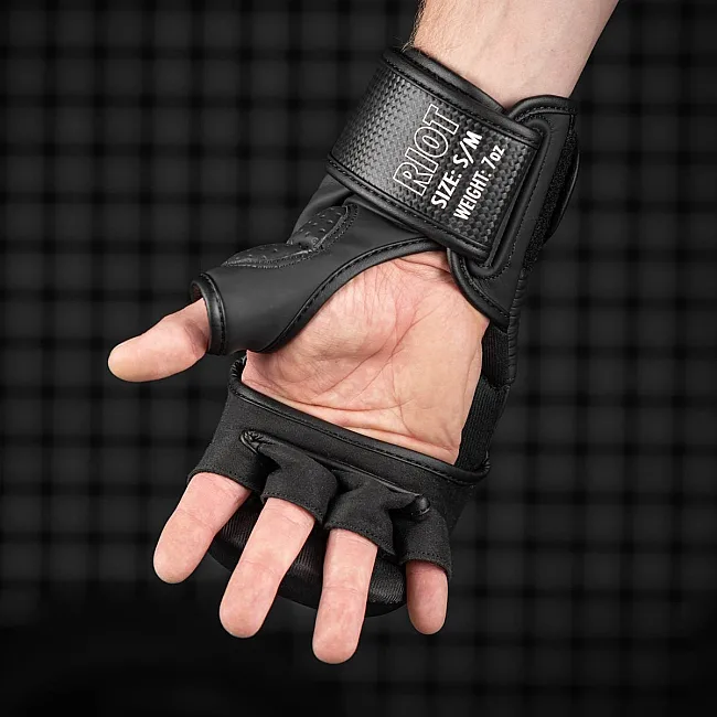 Перчатки для ММА Phantom RIOT Pro Black (капа в подарок)