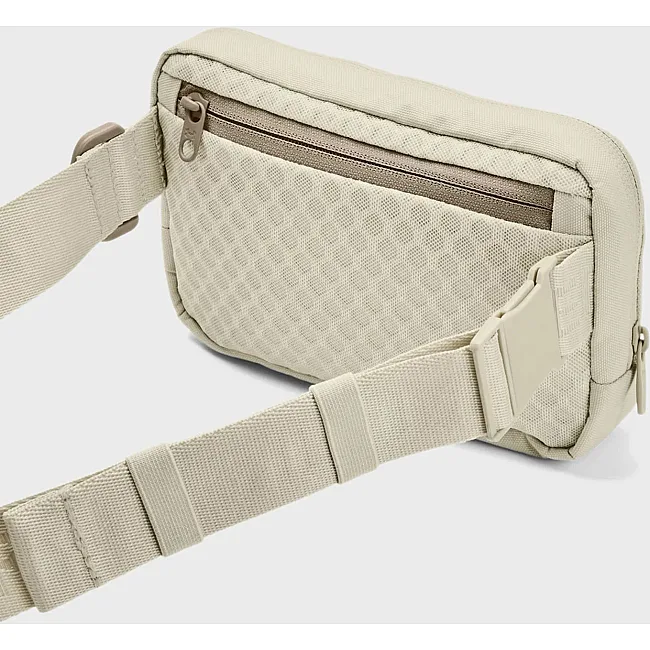 Поясна сумка UNDER ARMOUR Loudon Waist Bag Xbody 2L бежевий 20x13,5x5 см