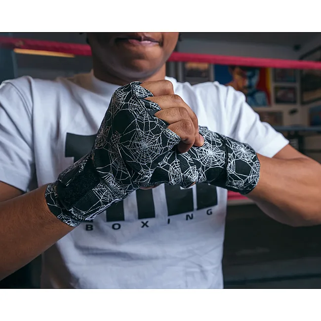 Бинты для бокса TITLE Boxing Print 450см Spider Web
