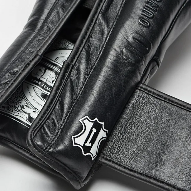 Боксерские перчатки Leone Greatest Black