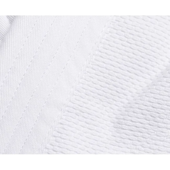 Кимоно для дзюдо Adidas Club (белое с черными полосами, J350W)