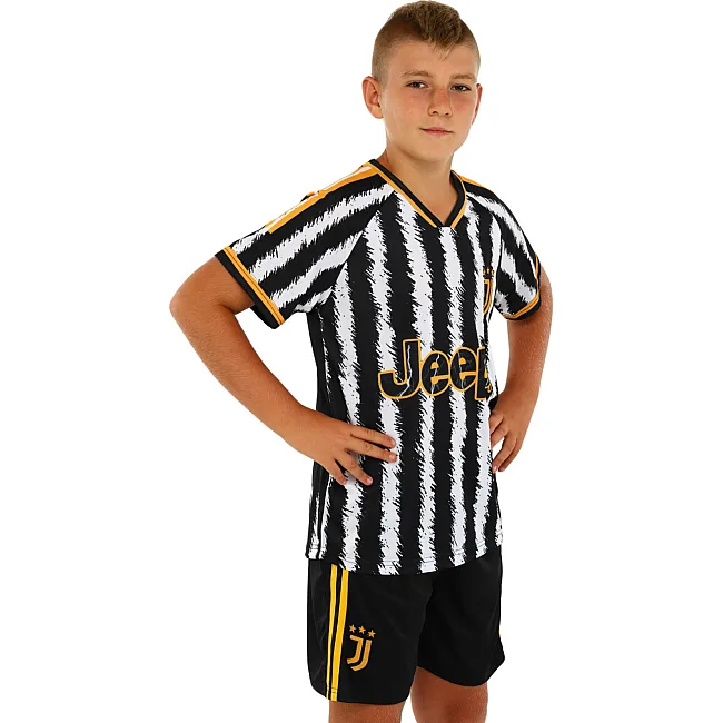 Футбольна форма дитяча із символікою клубу
 JUVENTUS домашня 2024 SP-SPORT

 CO-7193 (Білий-чорний)