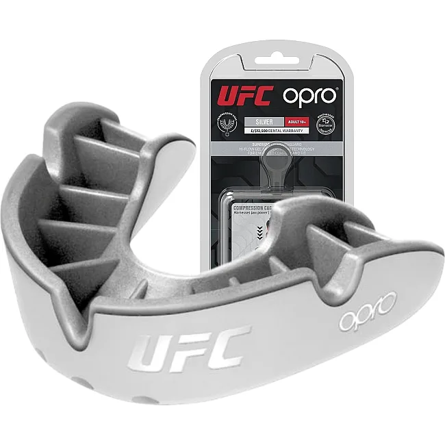 Боксерская капа OPRO Silver UFC взрослая (возраст 11+) White/Silver (ufc.102514003)