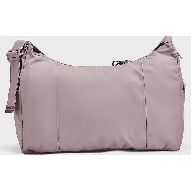 Жіноча спортивна сумка UNDER ARMOUR Studio Slouchy Duffle 20L коричневий 44х31х18 см