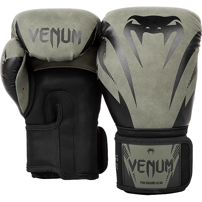 Боксерские перчатки Venum Impact