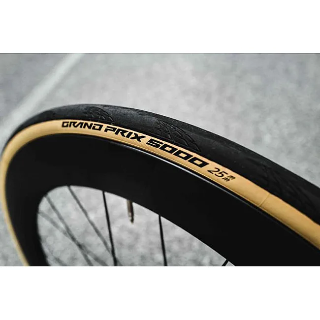 Покрышка на велосипед CONTINENTAL Grand Prix 5000 28" | 700 x 25C черная/кремовая складная skin