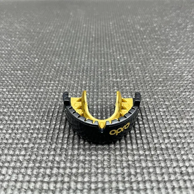 Капа для боксу OPRO Gold Braces під брекети доросла (вік 11+) Blackl/Gold (art.102506001)