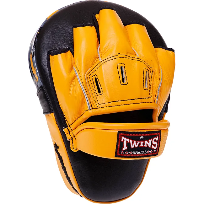 Лапа боксерская изогнутая тренировочная кожа TWINS

 FPML10-43 25x19x9см 1штука (Белый)