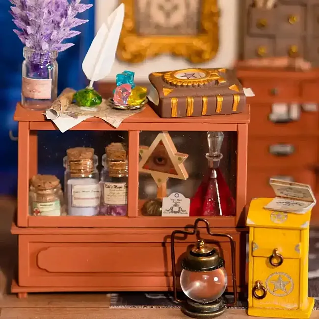 Конструктор 3D міні-будинок Robotime Rolife Kiki's Magic Emporium DG155