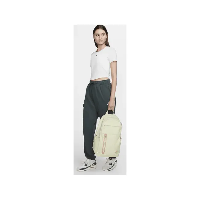Спортивный рюкзак Nike NK ELMNTL PRM BKPK 21L светло-бежевый 43х30х15 см
