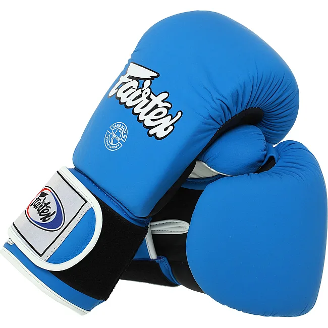 Перчатки для бокса


 кожаные FAIRTEX
 F-8577 MATT 12-14унций (Синий-черный)