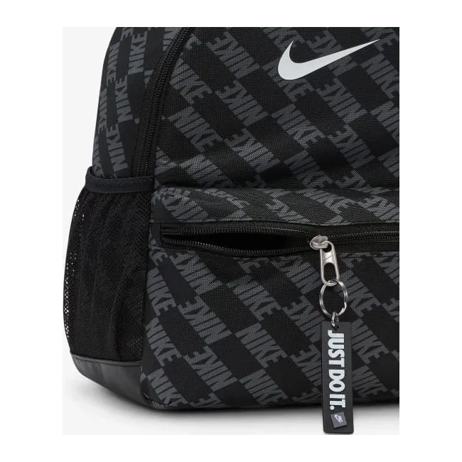 Рюкзак NIKE Y NK BRSL JDI MNI BK-AOP FA25 11L черный, серый (для детей) 25 x 33 x 13 см