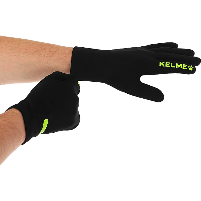 Спортивные перчатки
 тренировочные теплые KELME 9886405.9010 (Черный-салатовый)