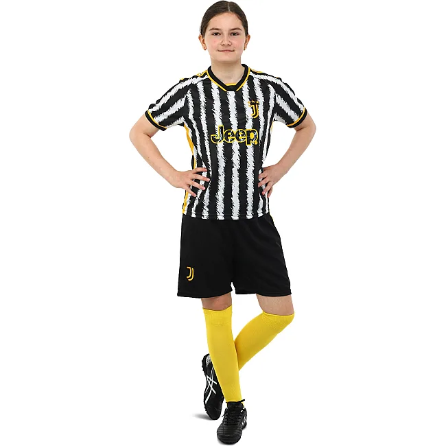 Футбольна форма дитяча із символікою клубу
 JUVENTUS домашня 2024 SP-SPORT
 CO-6311 20-28
