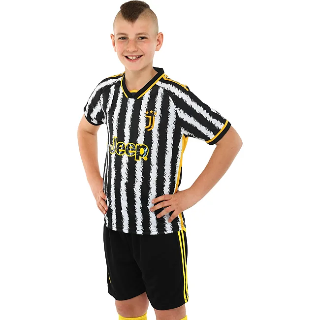 Футбольна форма дитяча із символікою клубу
 JUVENTUS домашня 2024 SP-SPORT
 CO-6311 20-28