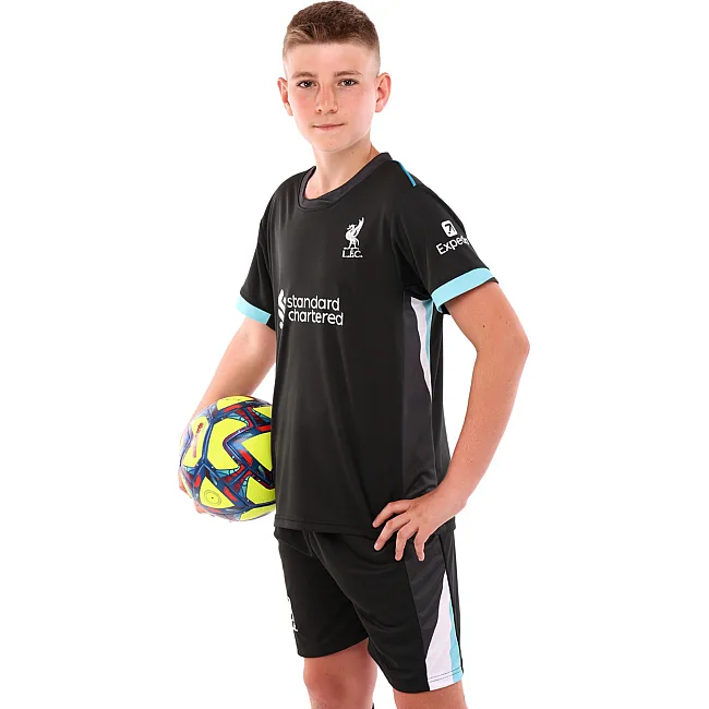 Футбольна форма дитяча із символікою клубу
 LIVERPOOL гостьова 2025 SP-SPORT

 CO-4713 20-28 (Чорний)