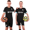 Футбольна форма дитяча із символікою клубу
 LIVERPOOL гостьова 2025 SP-SPORT

 CO-4713 20-28 (Чорний)