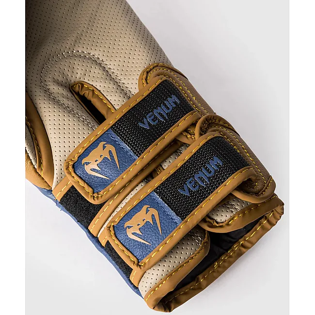 Боксёрские перчатки VENUM Reverso - Camel / Royal Blue