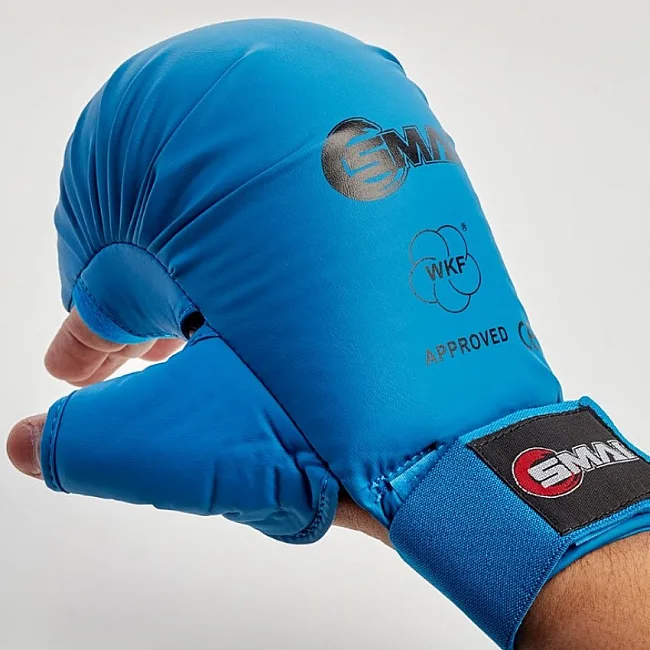 Перчатки для карате Smai (с защитой большого пальца) с лицензией WKF