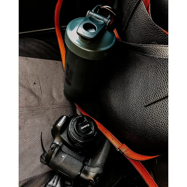 Спортивный шейкер BLENDERBOTTLE Classic Loop 28oz/820мл Black