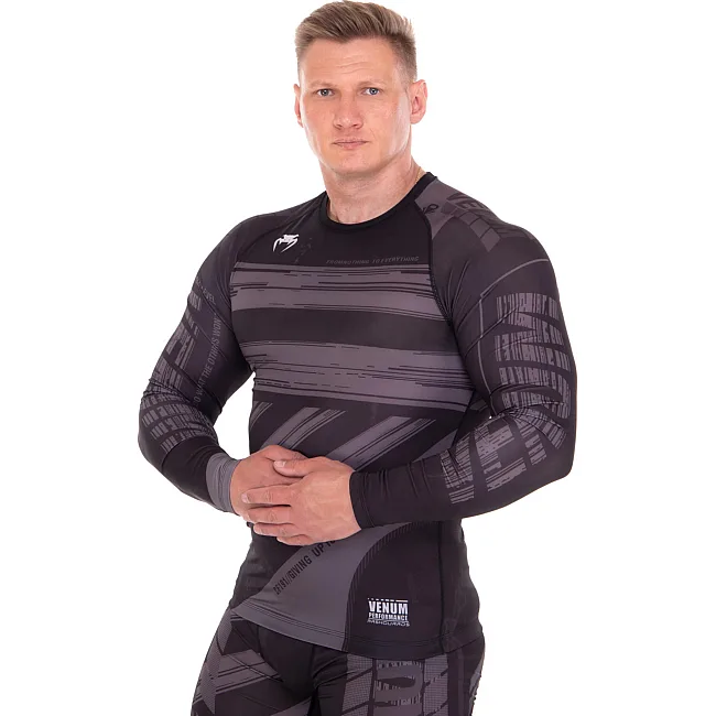 Рашгард лонгслив мужской VENUM
 AMRAP 9507 XXS
-XXL
